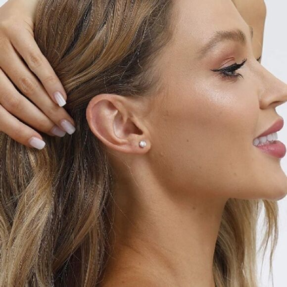 COPY - Sterling Silver 4mm Diamond stud earrings - Picture 2 of 6